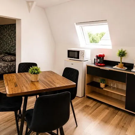 5, 1 Chambre, Parking Privé Appartement *
