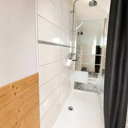 Appartement 5, 1 Chambre, Parking Privé